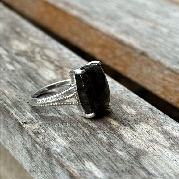 New in box! Shungite Matrix Stone Ring in Silver Size 6 - Picture 3 of 8